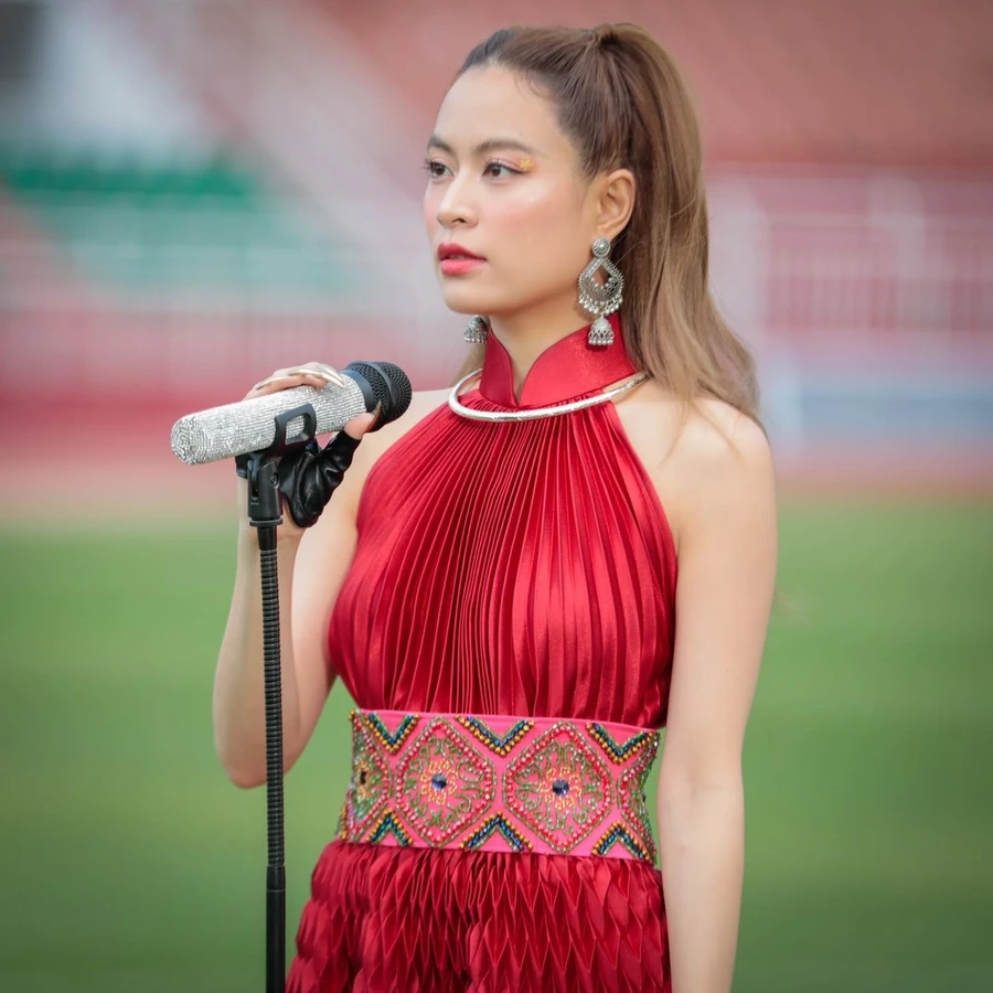 Gil Lê Hoàng Thùy Linh là một trong những cặp bạn thân nổi bật trong showbiz Việt.