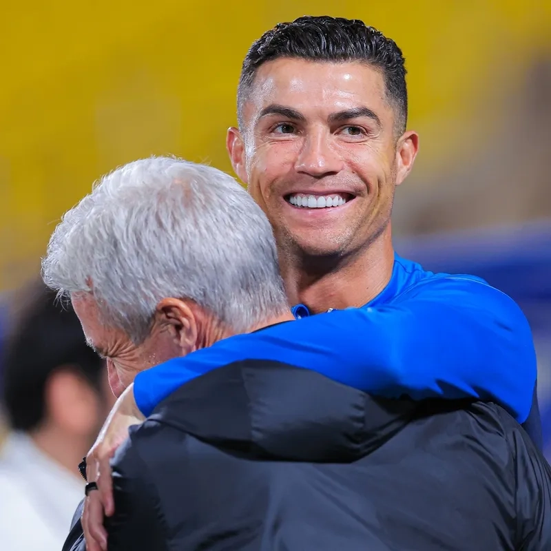 Tận hưởng từng cú sút thần sầu với hình nền đá bóng ronaldo