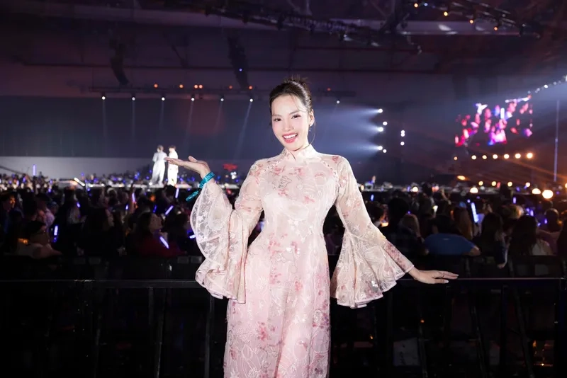 Hành trình chinh chiến của Lê Hoàng Phương Miss Universe 2019, khiến fan tự hào