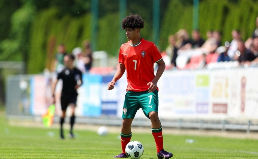 Cristiano Jr vào sân từ ghế dự bị và để lại dấu ấn
