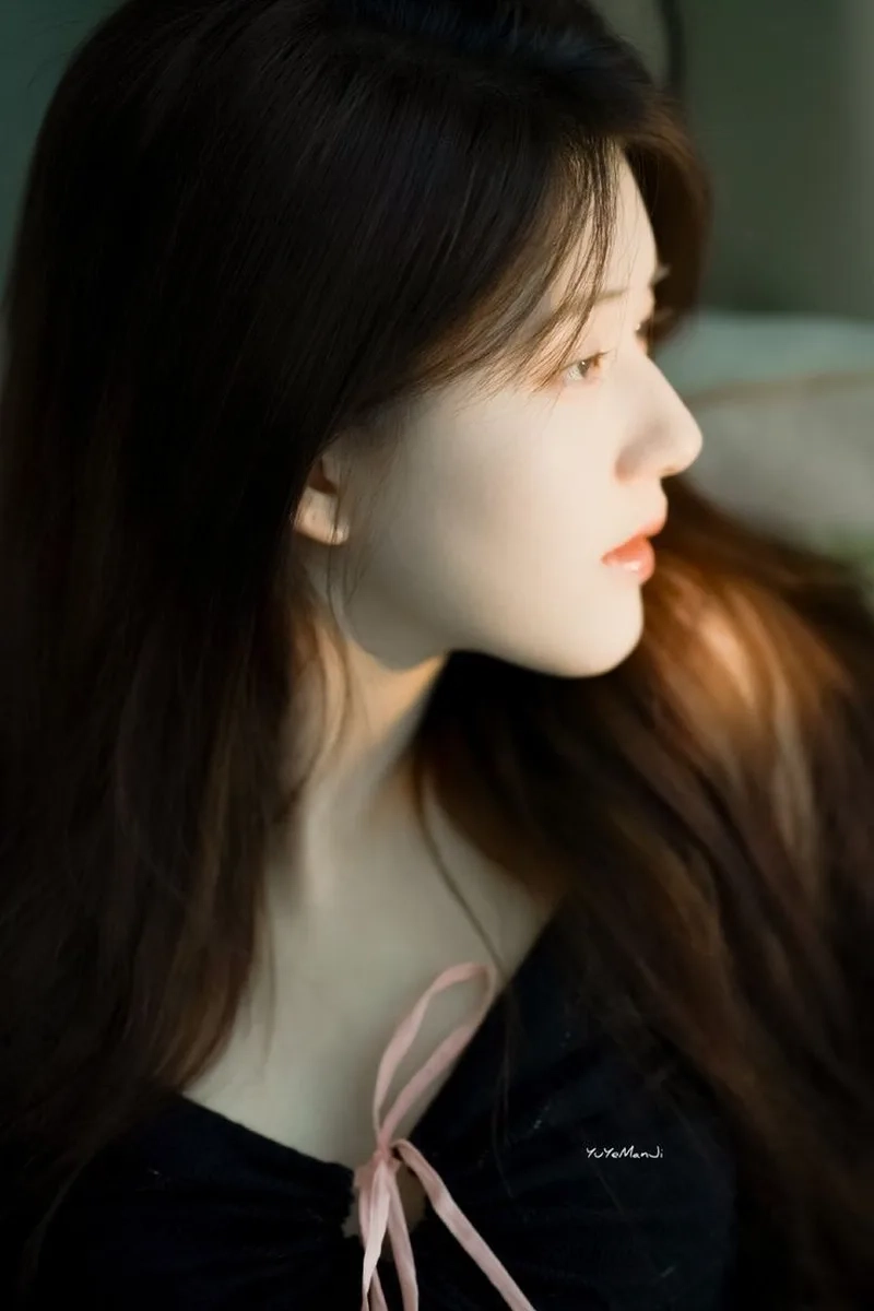 Mưa rơi hòa giọt lệ buồn con gái ảnh buồn tâm trạng con gái