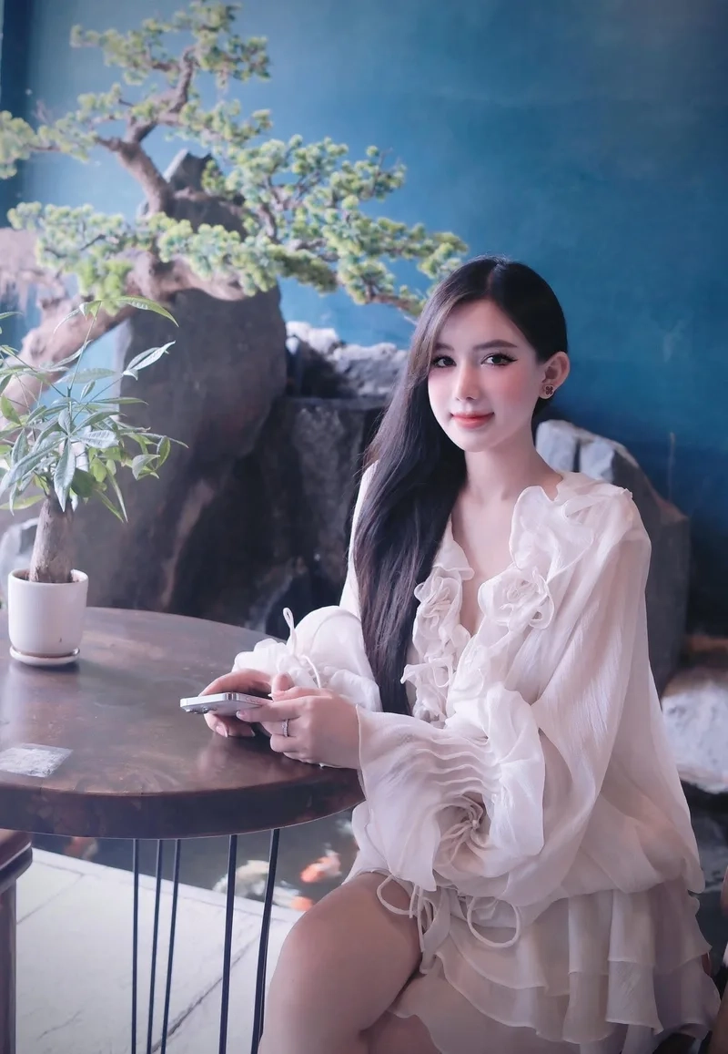 Duyên dáng mềm mại qua hình ảnh cô gái cute