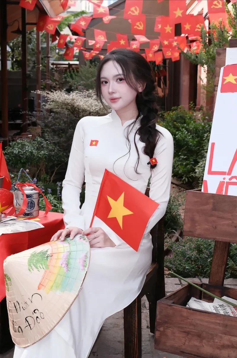 Ngắm ảnh gái đẹp việt nam chuẩn phong cách hiện đại