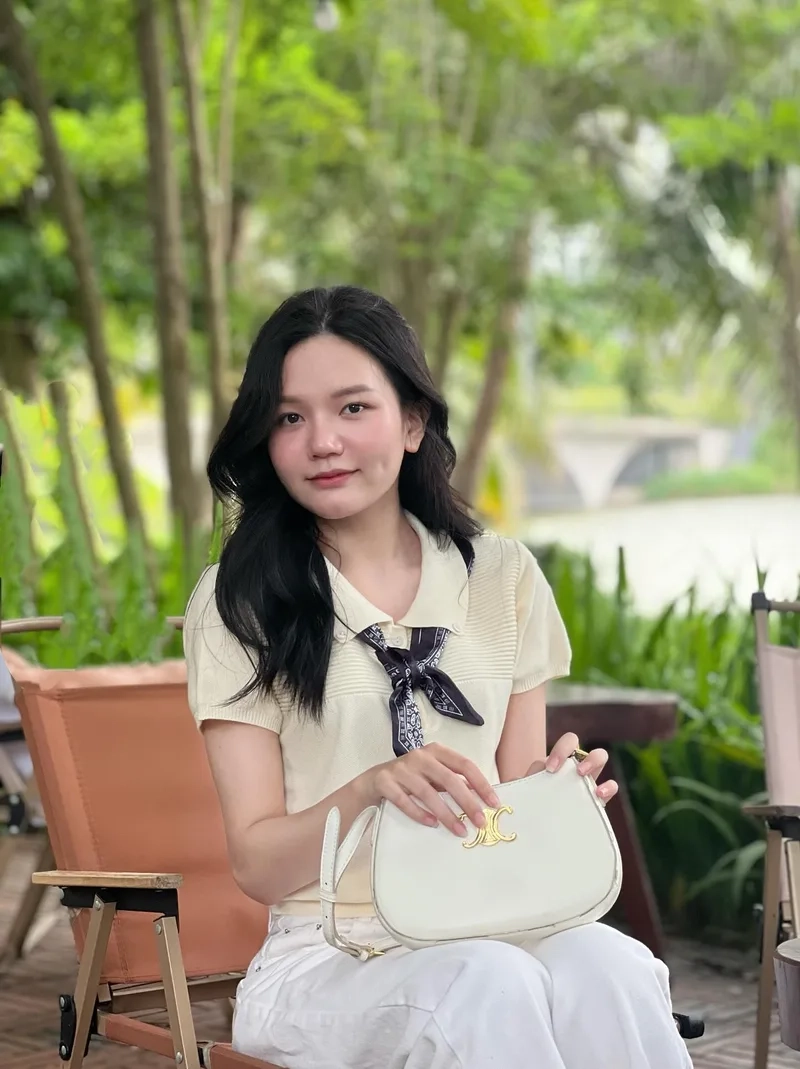Tươi trẻ thuần khiết trong hình ảnh gái xinh cute việt nam