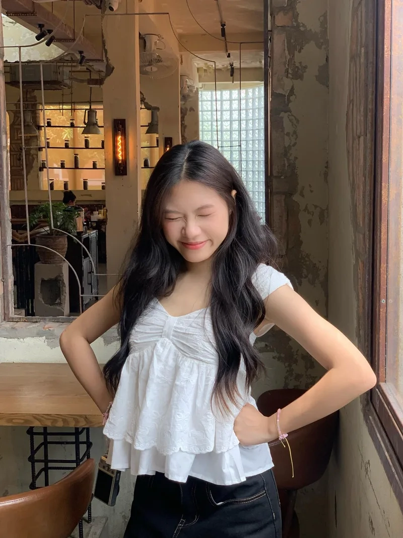 Đáng yêu thuở thiếu niên trong ảnh gái xinh lớp 3