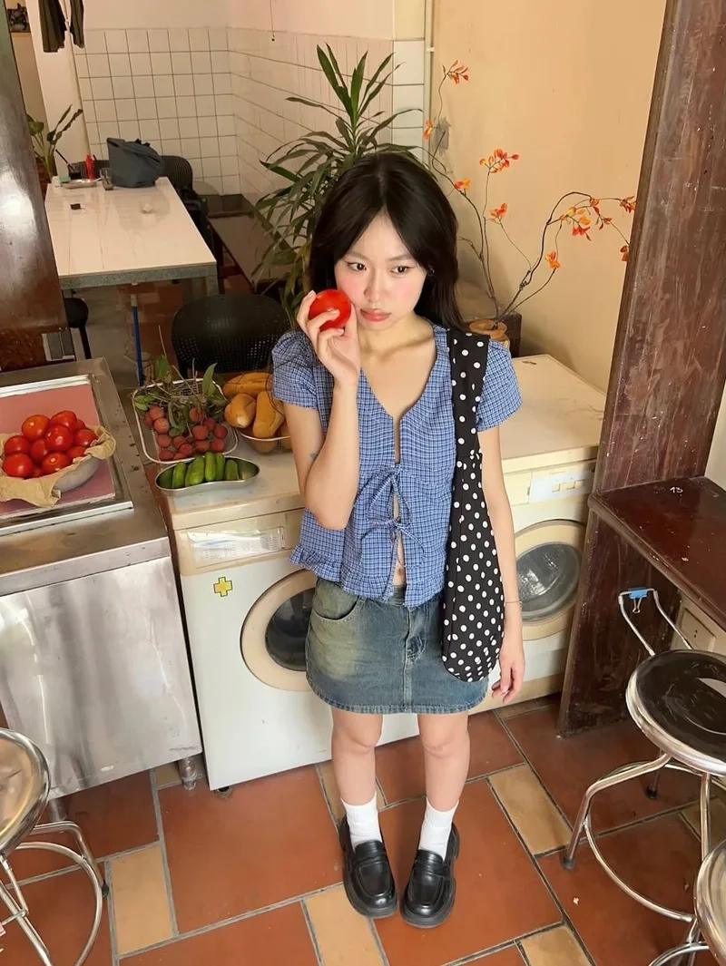 Cập nhật profile độc đáo với Avatar gái xinh phong cách Instagram