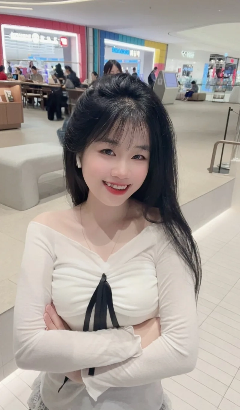 Thêm dễ thương cho mạng xã hội cùng avatar gái xinh