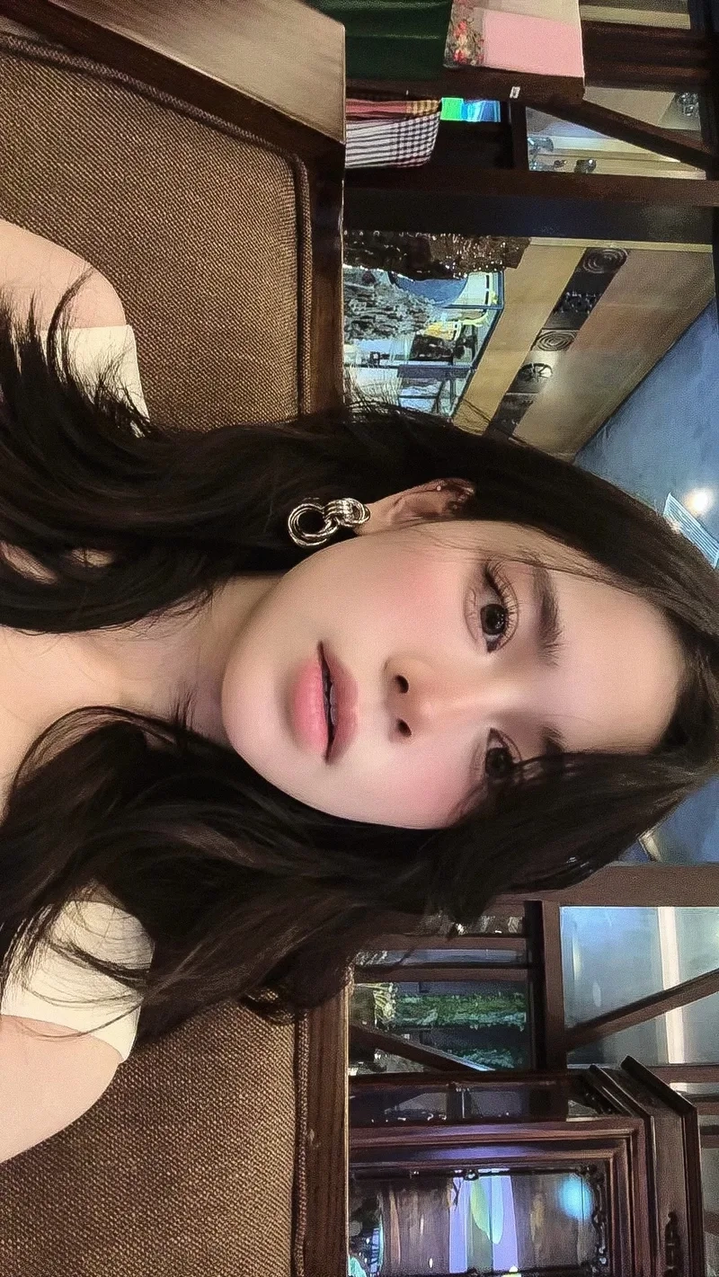 Khám phá nét dễ thương của Hình cô gái dễ thương