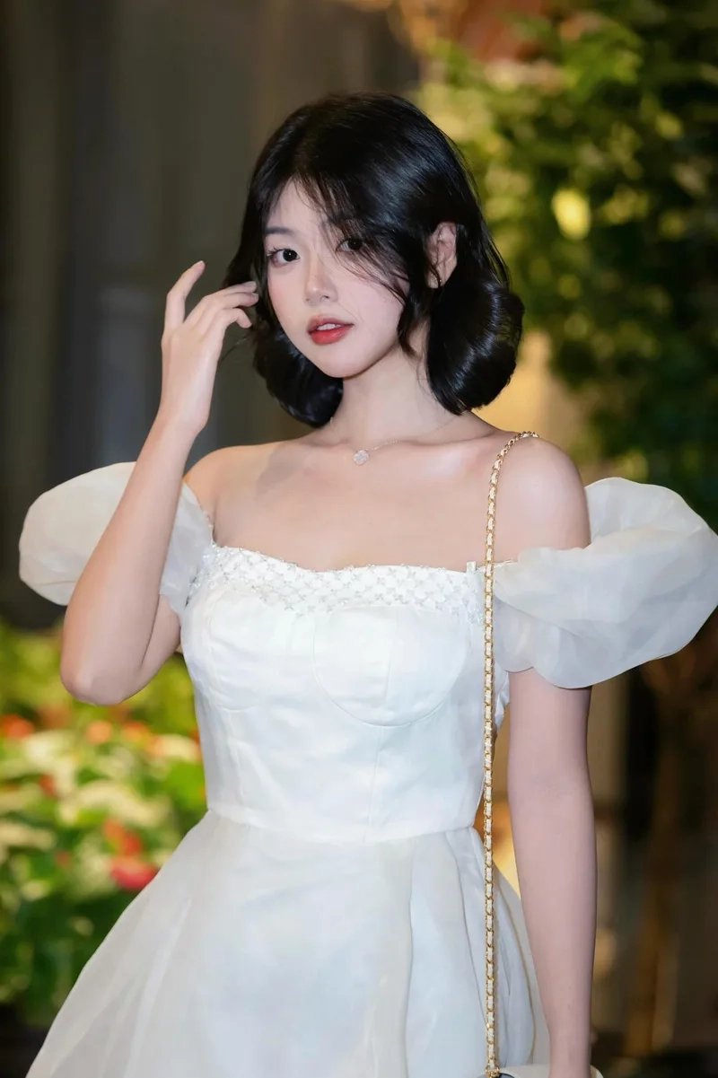 Khám phá phong cách dễ thương với Ảnh gái xinh tóc ngắn cute