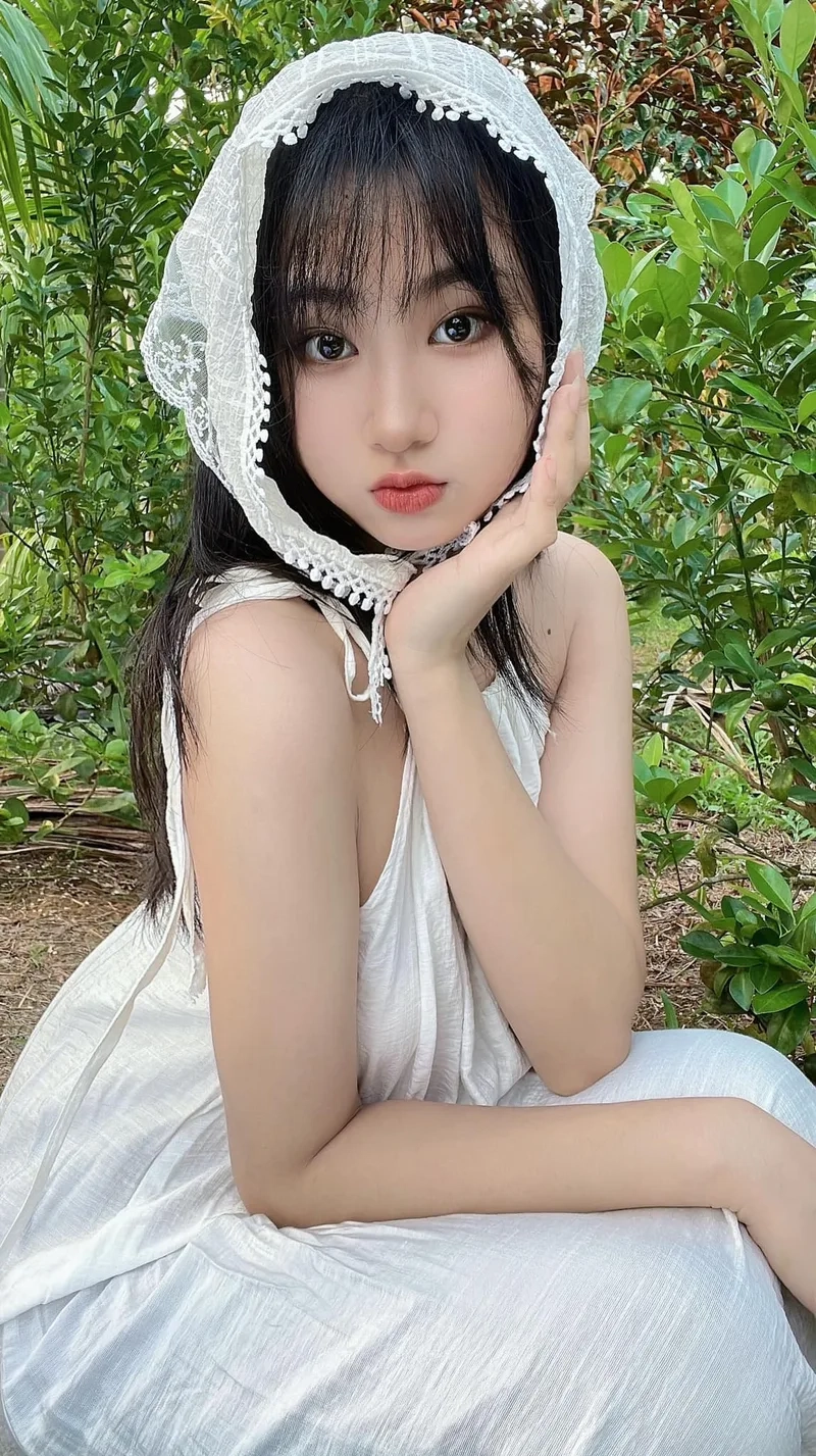 Ngắm trọn nét đẹp tuổi học trò trong Bộ sưu tập hình ảnh gái 2k5 dễ thương nhất