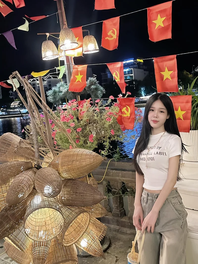 Mộc mạc và duyên dáng trong Hình ảnh gái xinh Việt Nam tự nhiên