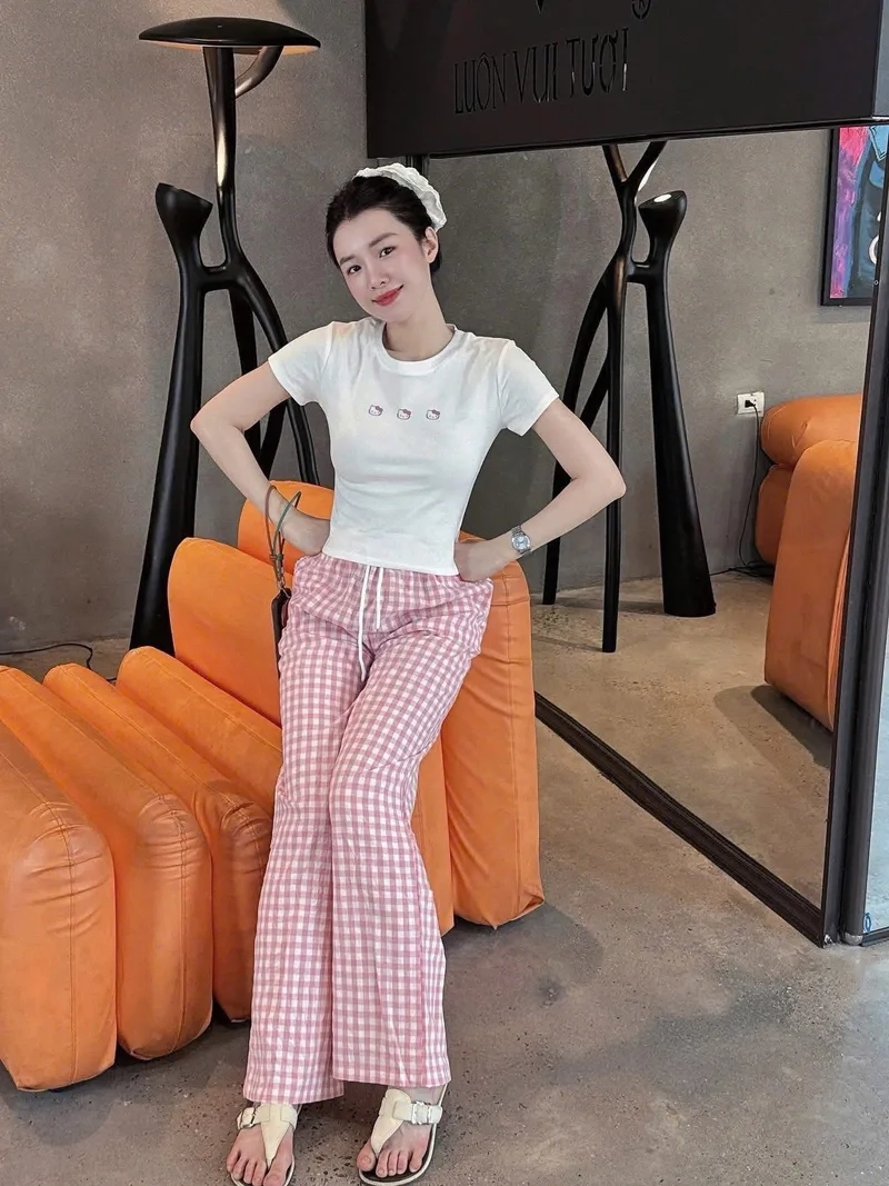 Làm mới giao diện với Hình nền gái 2k5 đáng yêu xinh xắn