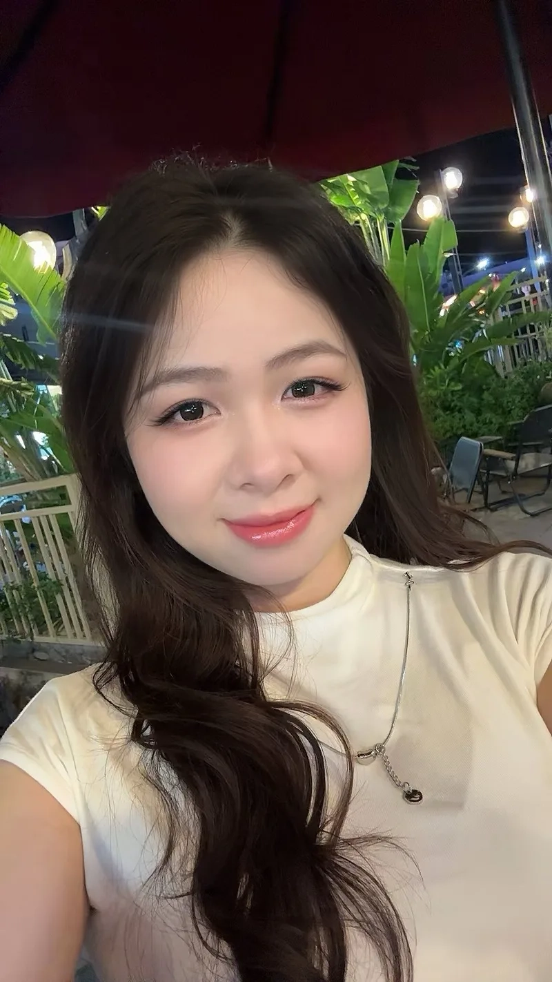 Thưởng thức Tải hình nền gái đẹp cho điện thoại 4K sắc nét