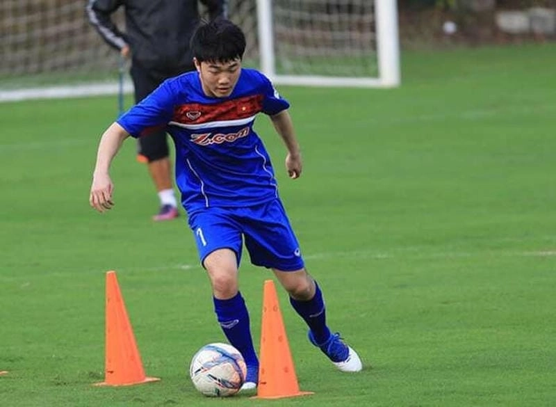 Kỹ thuật cơ bản rèn luyện kiểm soát bóng