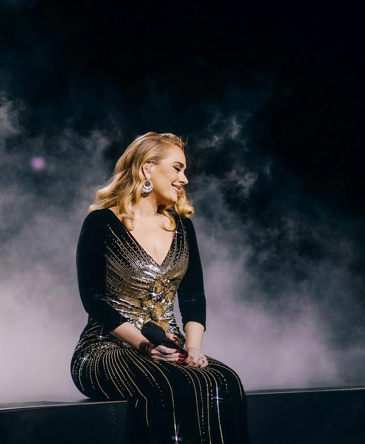 Adele hát đầy nội lực