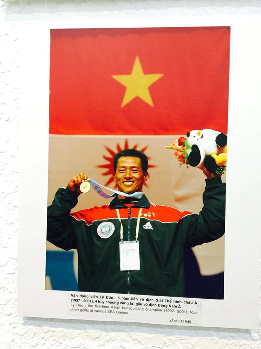 Huyền thoại Lý Đức khoe cơ bắp