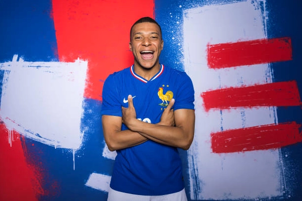 Kylian Mbappé của đội tuyển Pháp trong buổi chụp ảnh chân dung