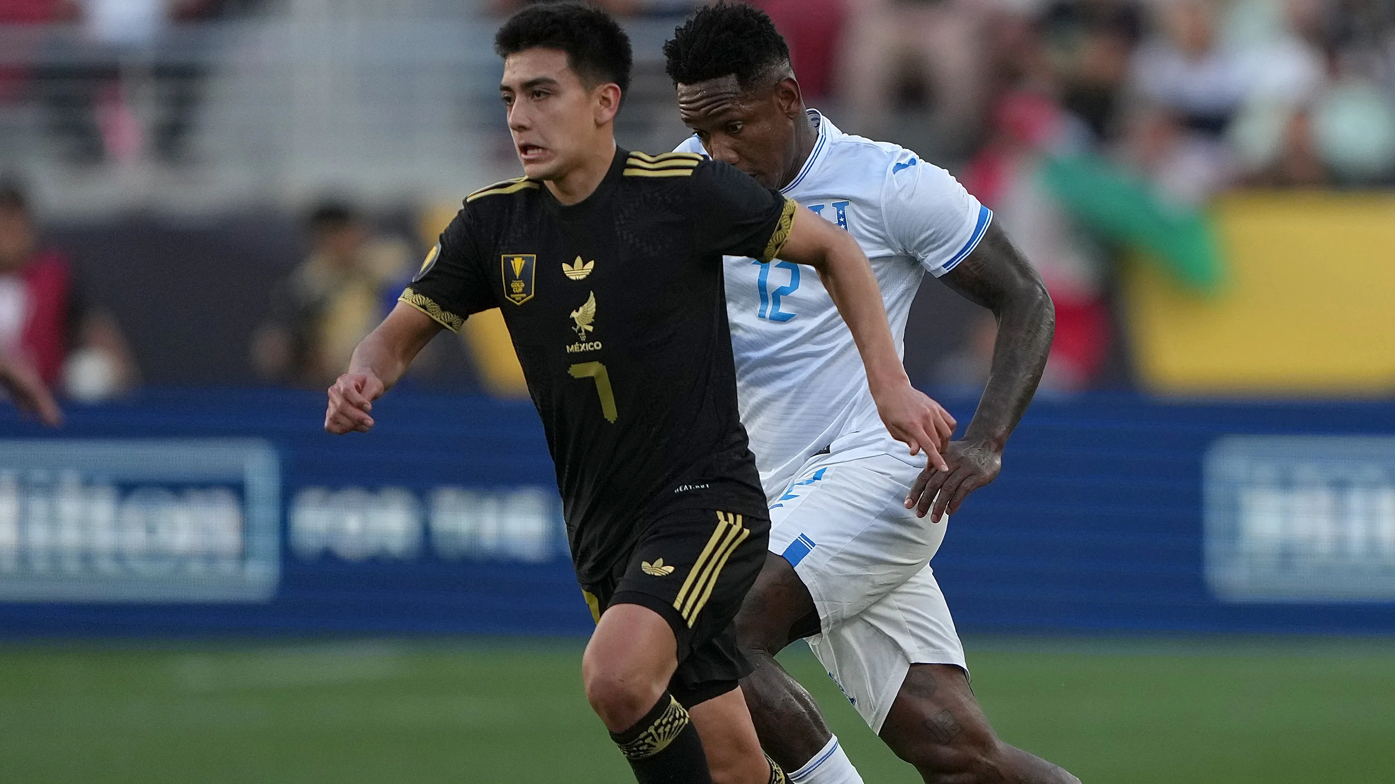 Phân tích Gilberto Mora