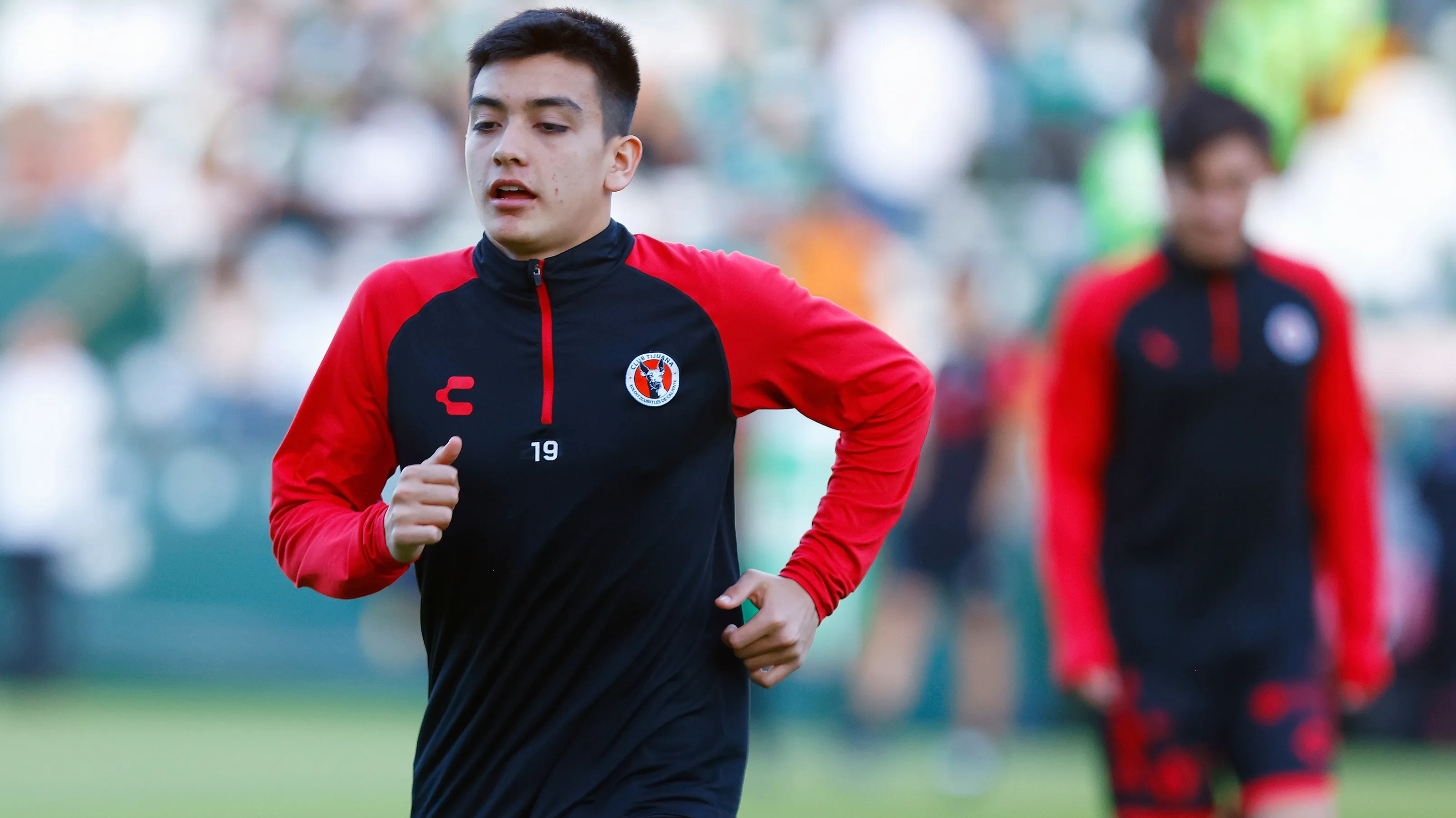 Phân tích Gilberto Mora