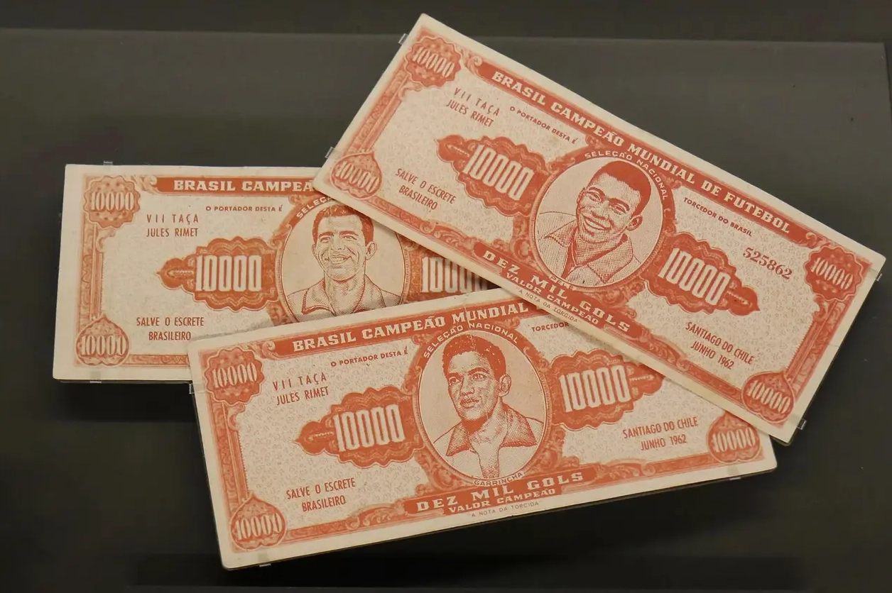 Khoảnh khắc ăn mừng bàn thắng lịch sử tại sân chơi lớn nhất hành tinh