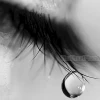 Tâm trạng phiêu lãng với avatar đen buồn dành cho phái nữ