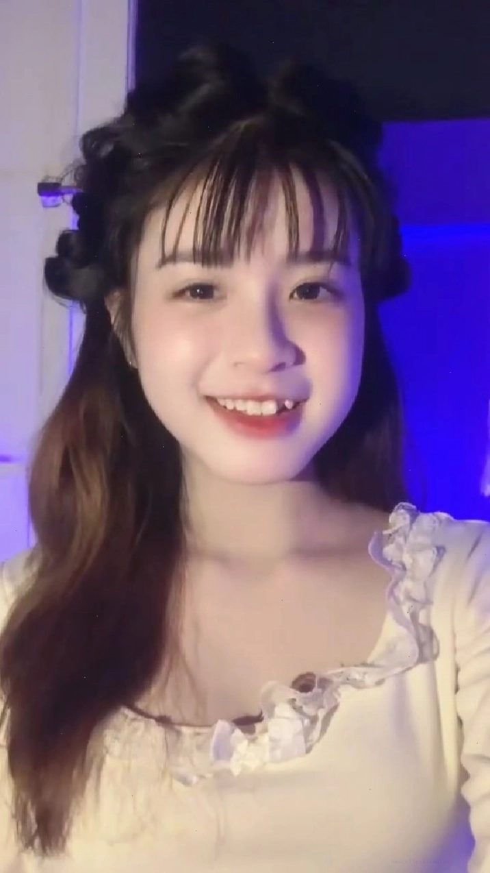 Ảnh gái xinh 2k10 đang cười tươi khoe nét hồn nhiên