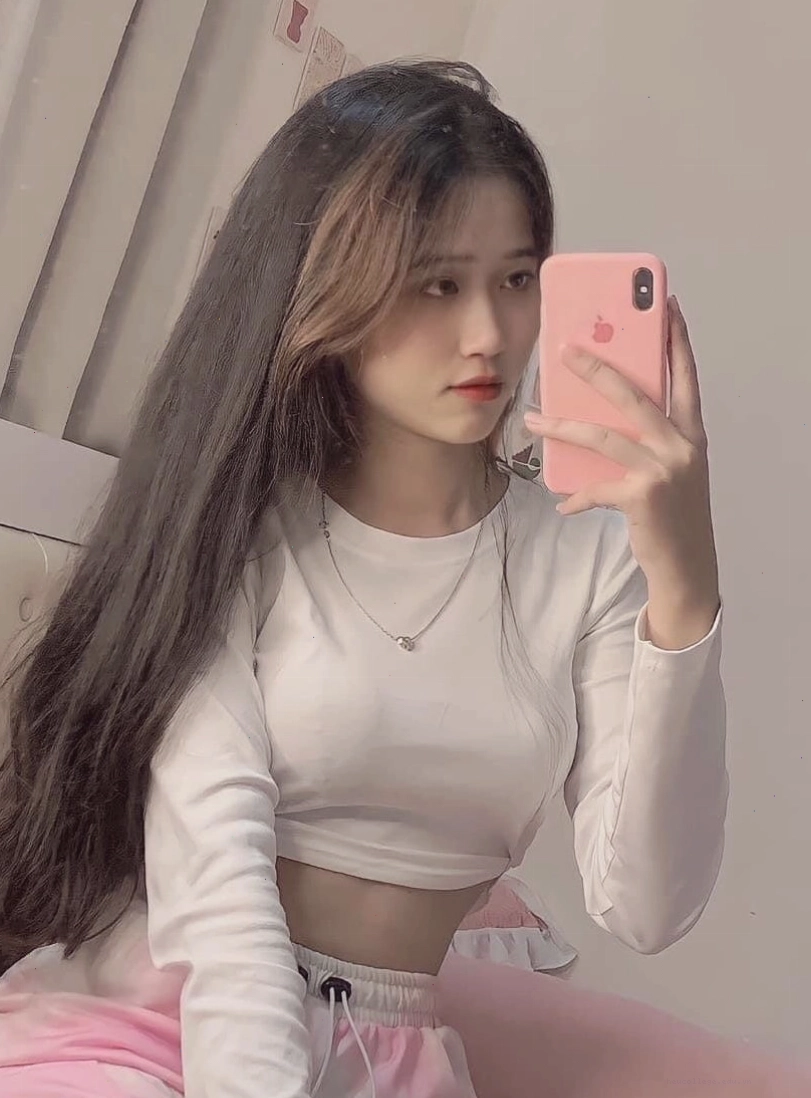 Ảnh gái xinh 2k10 khoe đôi chân dài quyến rũ