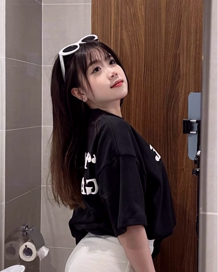 Ảnh gái xinh 2k10 vui chơi ngoài trời