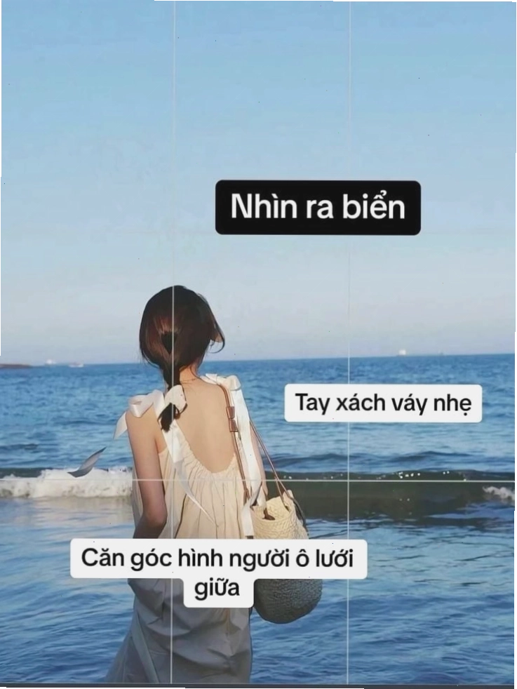 Ảnh gái xinh đi biển chụp sau lưng với bờ vai quyến rũ
