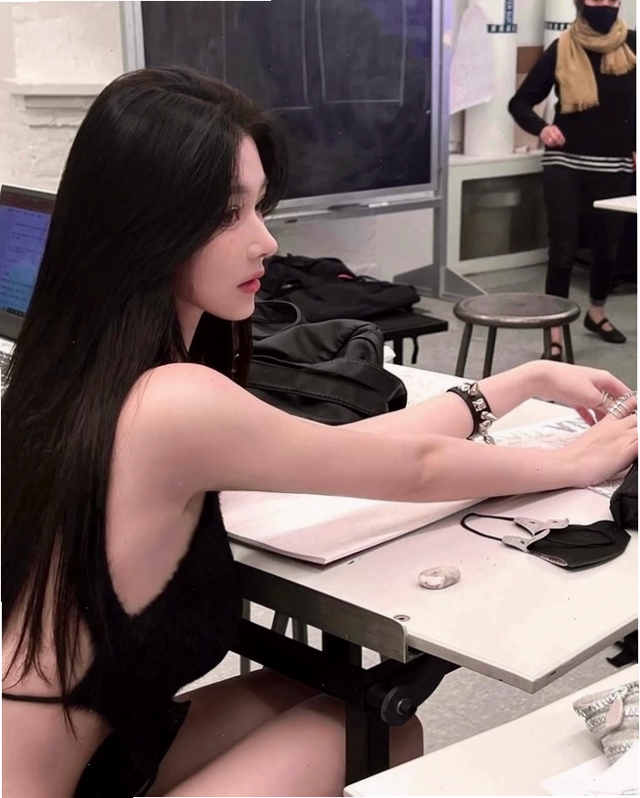 Ảnh gái xinh tóc dài cute dễ thương