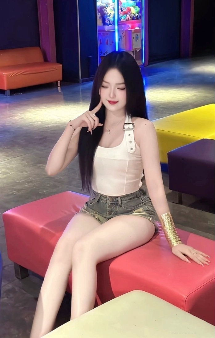 Ảnh gái xinh Việt Nam phong cách sexy đầy cuốn hút