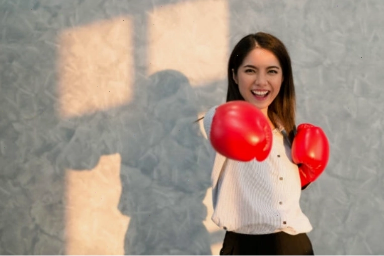 Cách vượt qua dấu hiệu bị người khác khinh thường và giữ vững tâm lý