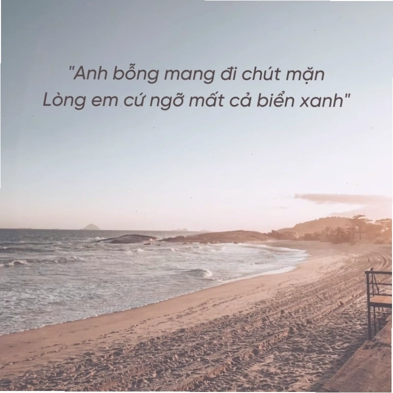 Chàng trai tạo dáng mạnh mẽ trên bãi biển