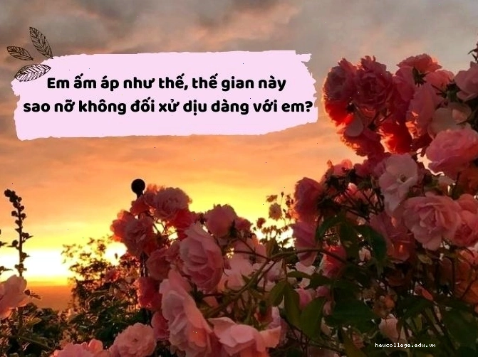 Cô gái tận hưởng không gian yên bình bên tách trà chiều