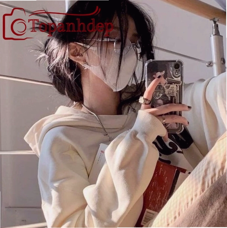 Gái xinh 2k10 che mặt bằng điện thoại thể hiện cá tính riêng