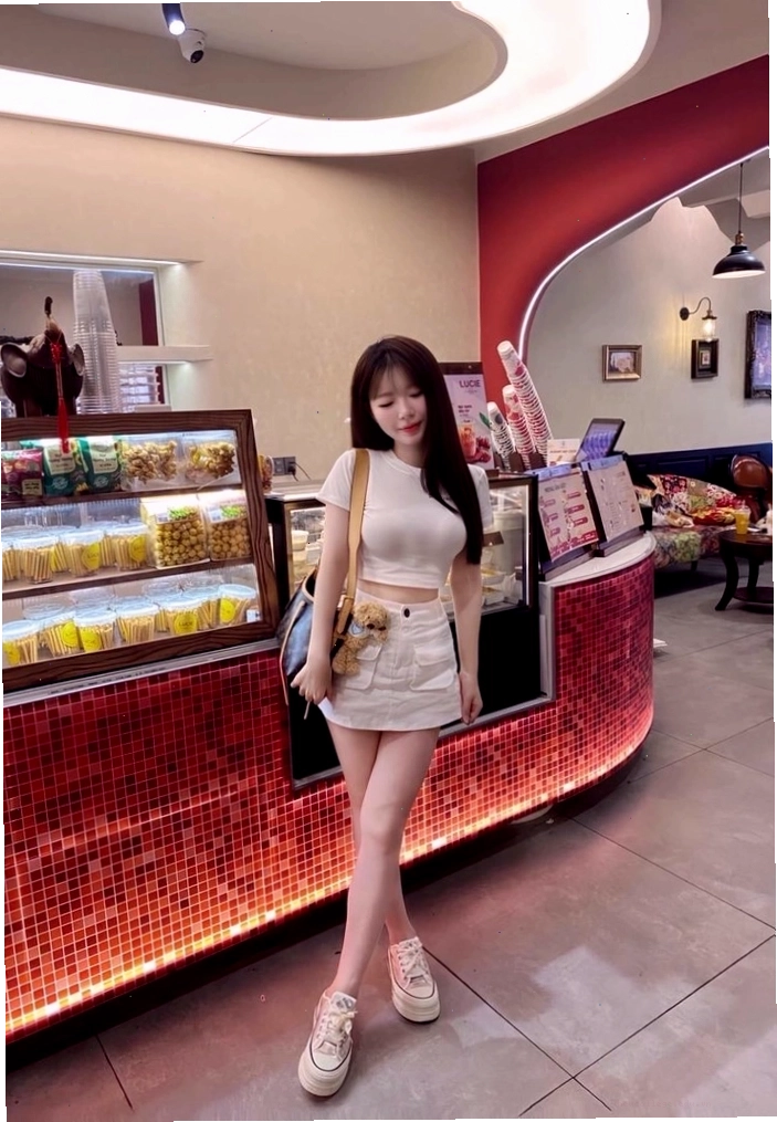 Gái xinh nhất Việt Nam với phong cách hiện đại
