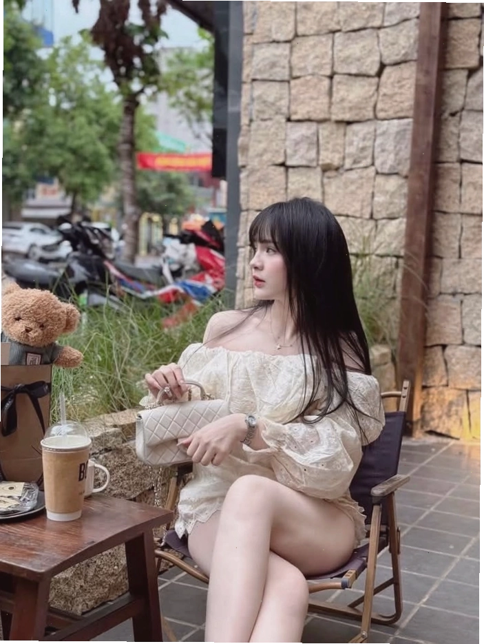 Gái xinh Việt Nam cosplay theo phong cách riêng