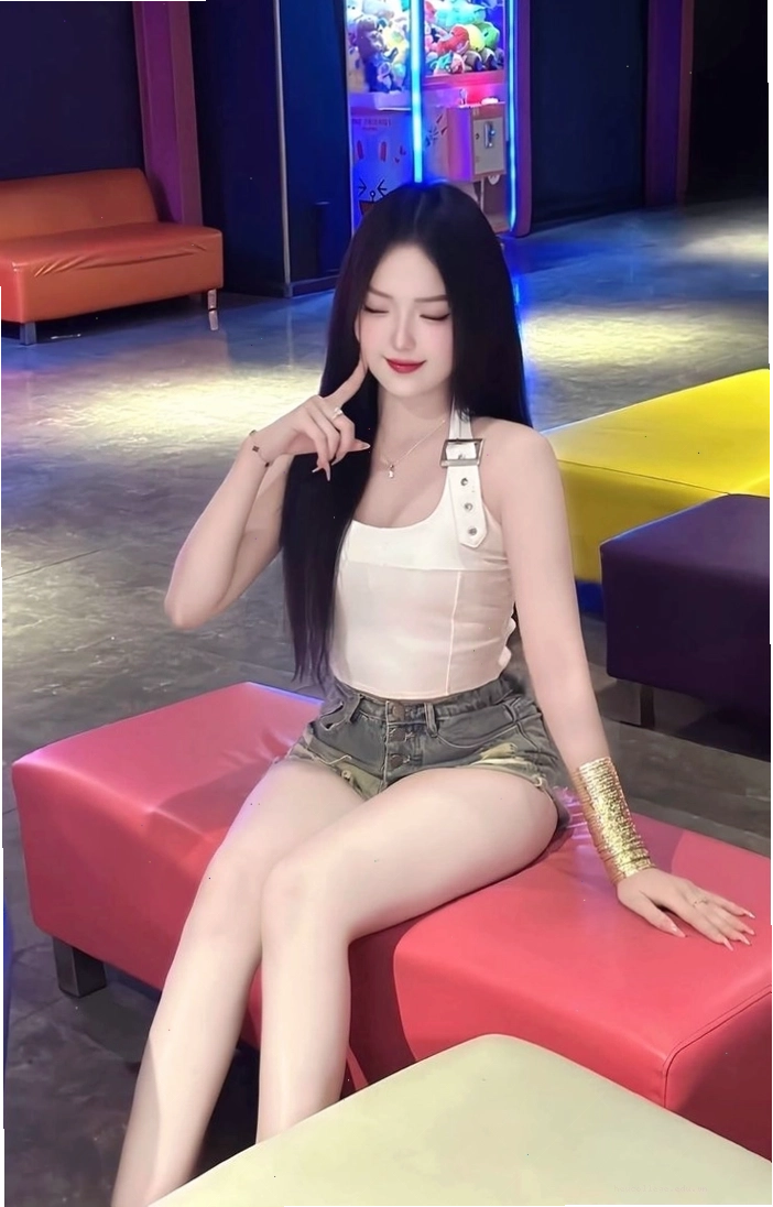 Gái xinh Việt Nam khoe vẻ đẹp gợi cảm với phong cách sexy