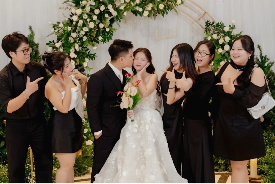 Lời chúc kỷ niệm ngày cưới lãng mạn dành cho vợ chồng