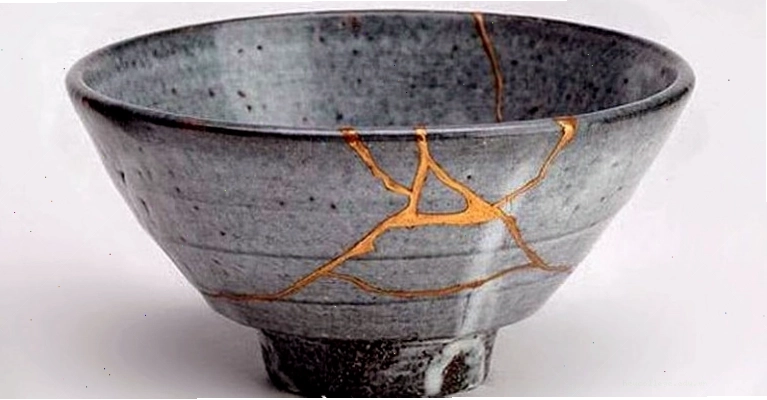 Nghệ thuật Kintsugi - vẻ đẹp của sự hàn gắn