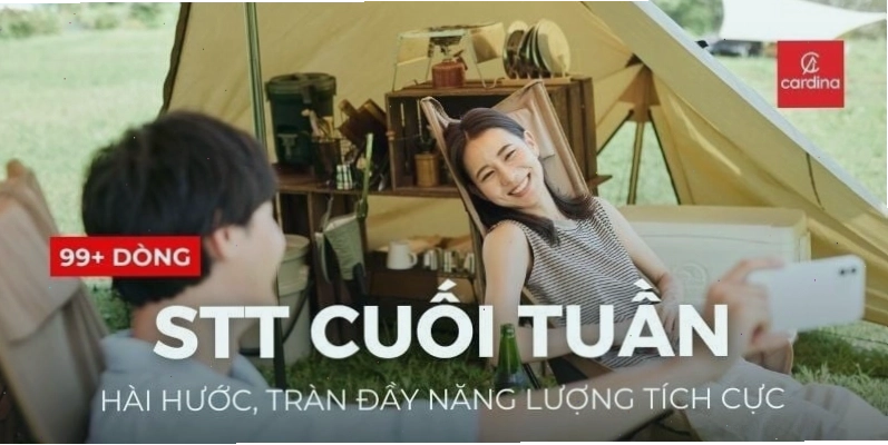 Người phụ nữ vui vẻ tận hưởng cuối tuần với ly cà phê