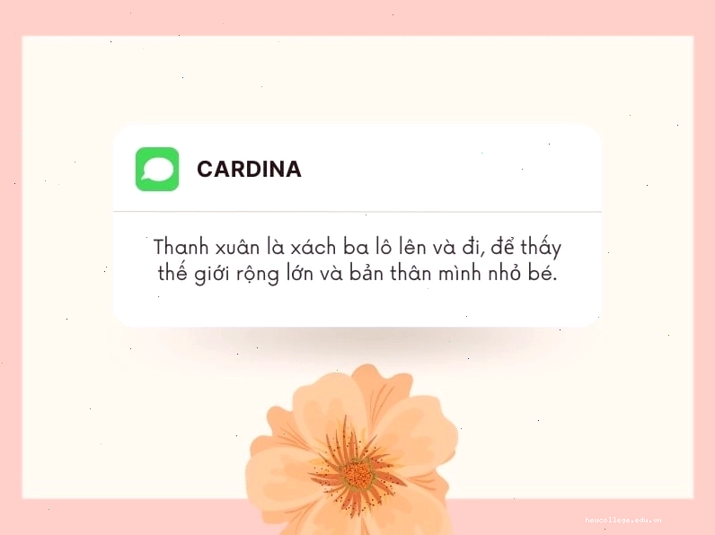 Nhóm bạn trẻ cười đùa vui vẻ