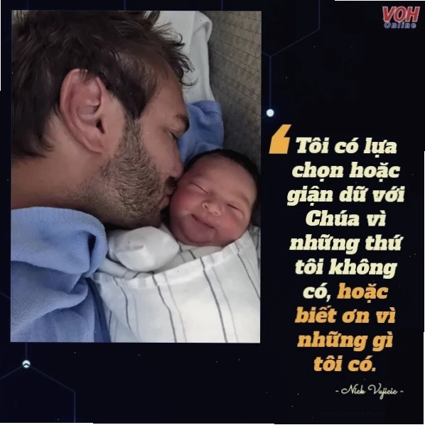 Nick Vujicic chia sẻ niềm vui với mọi người