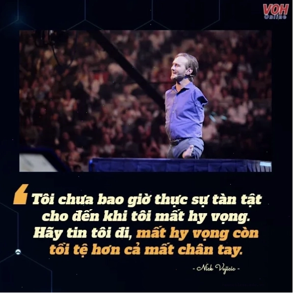 Nick Vujicic mỉm cười truyền cảm hứng