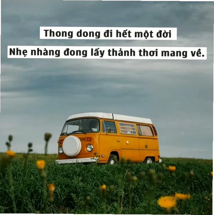 Phong cảnh thiên nhiên hùng vĩ với núi non và dòng sông uốn lượn