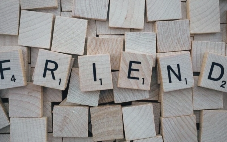 Tầm quan trọng của người bạn tốt trong việc nhận ra sai lầm cá nhân
