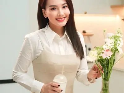 Cận cảnh ảnh Bảo Thanh khoe vẻ đẹp không tuổi ngoài đời thực