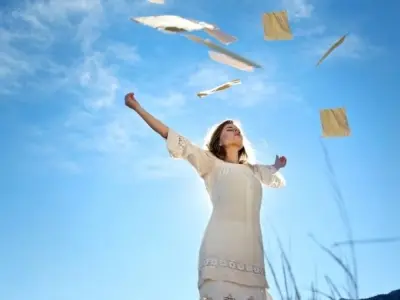 Châm ngôn buông tay giúp bạn rời xa mọi đau khổ ngay
