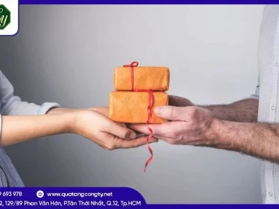 Caption Khi Được Tặng Quà: Tuyển Tập Status Hay, Dễ Thương và Ý Nghĩa 2026